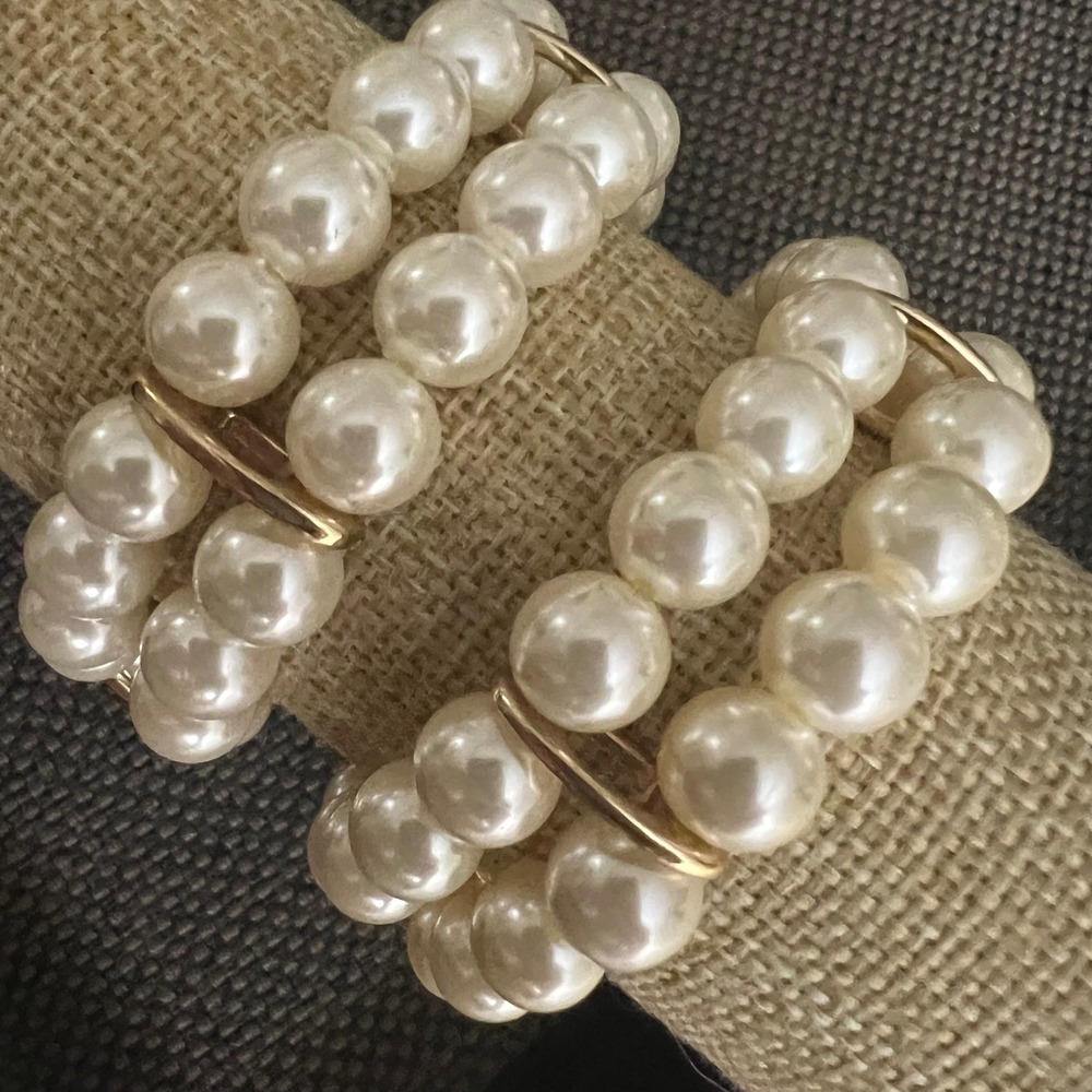 Vtg Set of 2 Faux Pearl Double Row Stretch Bracelets Gold Tone Cream Coquette